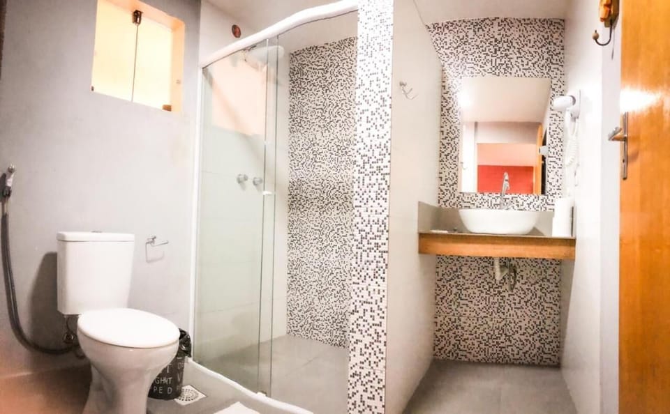 Shower, towels
