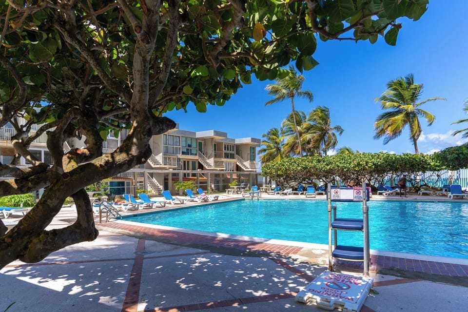Outside pool and picnic area
