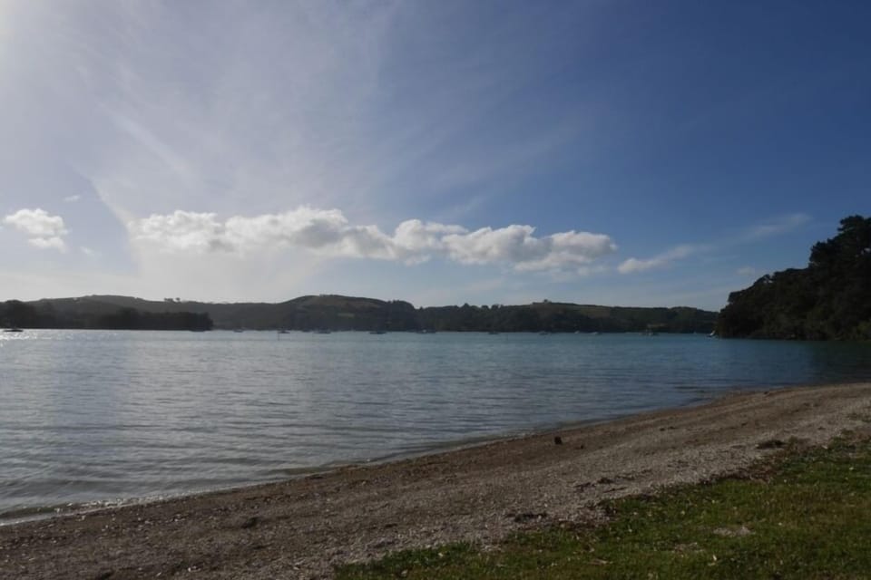 Putaki Bay