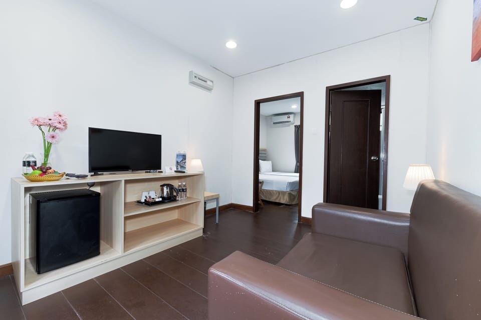 Chalet, Multiple Beds, Balcony, Garden View | Minibar, desk, iron/ironing board, free WiFi