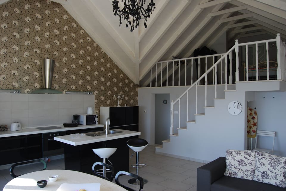 Villa, 5 Bedrooms, Private Pool, Sea View | Living area | 20-inch flat-screen TV with cable channels, TV