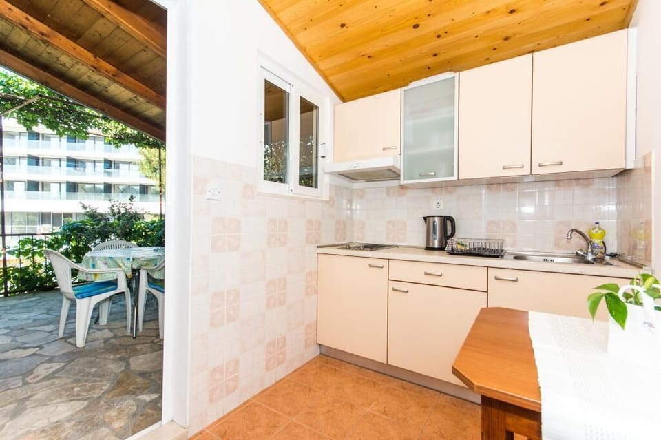 Kitchenette