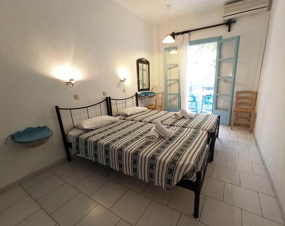 Rollaway beds, free WiFi, bed sheets
