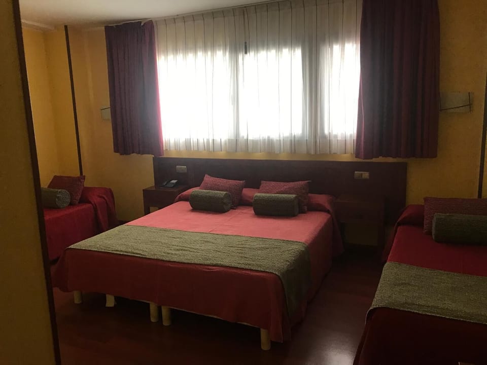 Free cribs/infant beds, free WiFi, bed sheets