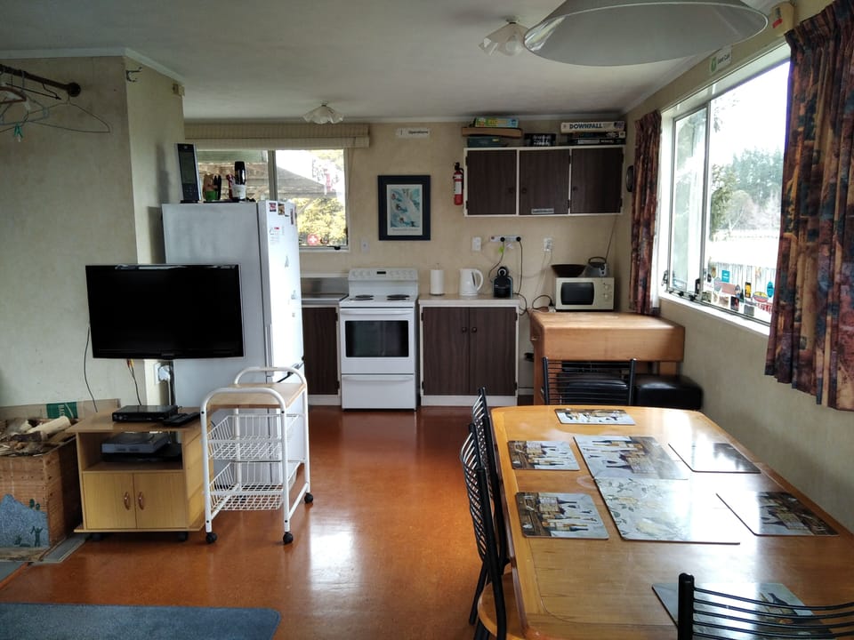 Kitchen / Dining