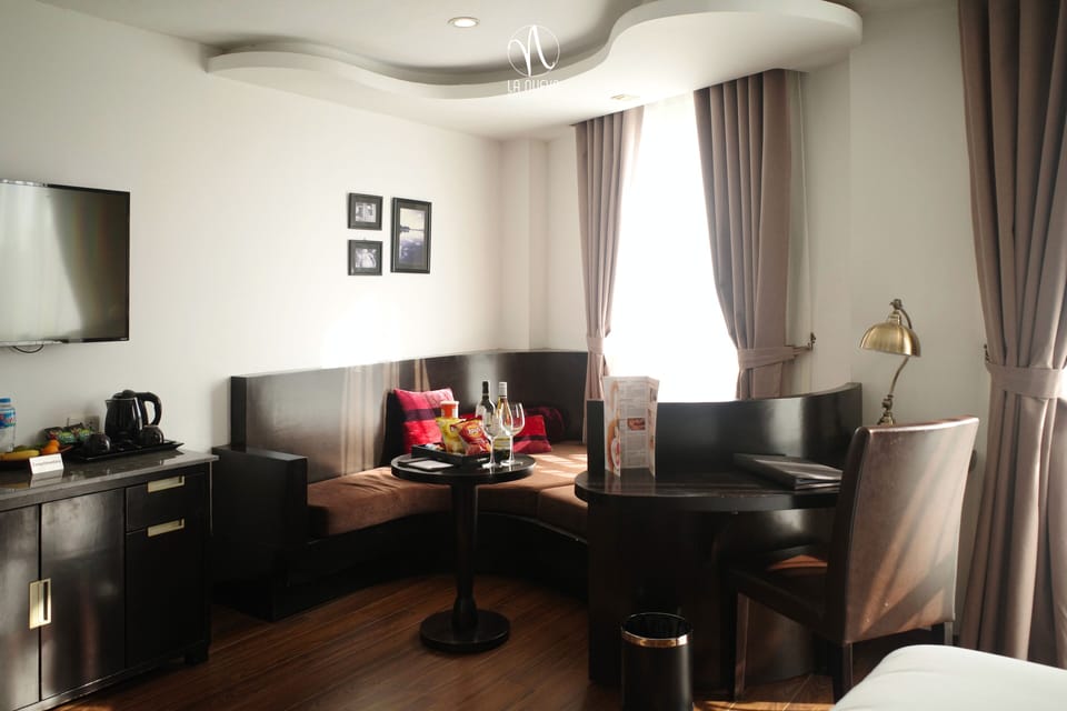 Junior Suite | Pillowtop beds, minibar, in-room safe, individually furnished