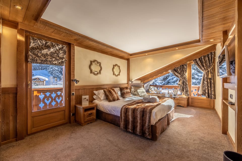 In-room safe, individually decorated, individually furnished