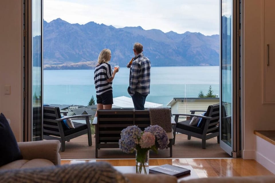 A stunning place to gaze out at the views over Lake Wakatipu
