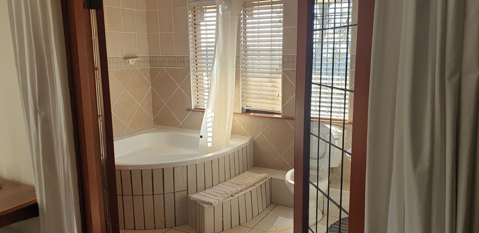 Deluxe Single Room, 1 Double Bed | Premium bedding, desk, iron/ironing board, free WiFi