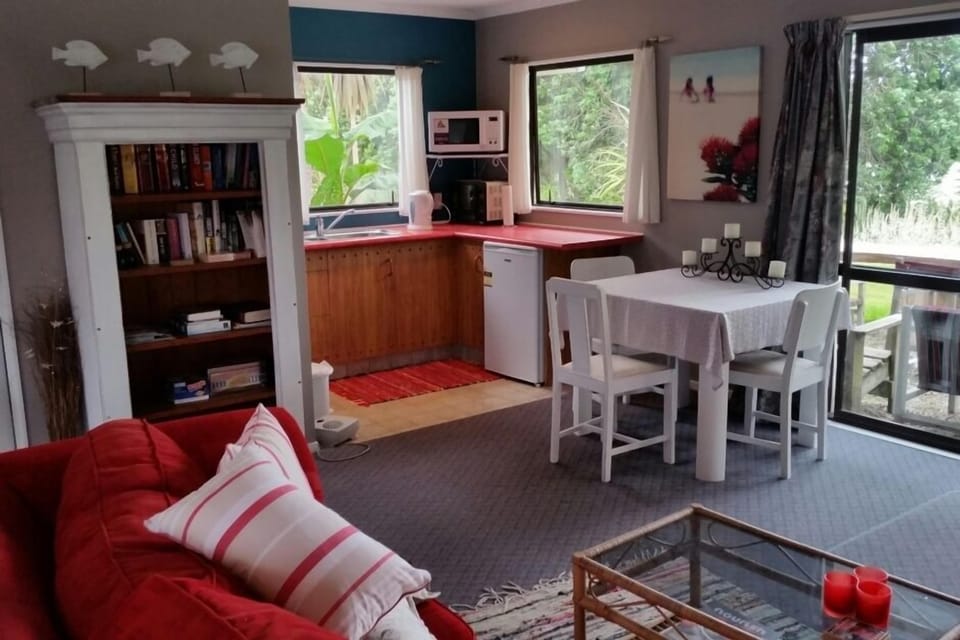 Lounge/dining
