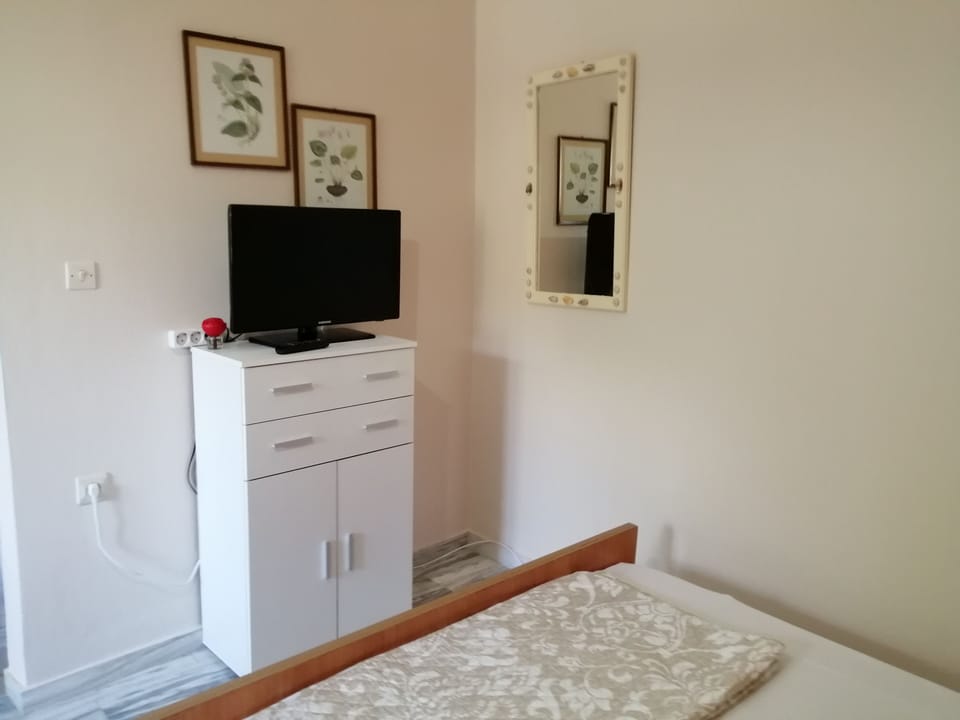 Bed room