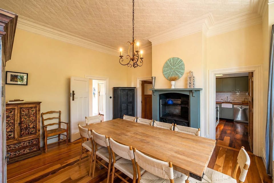 Heritage dining room 