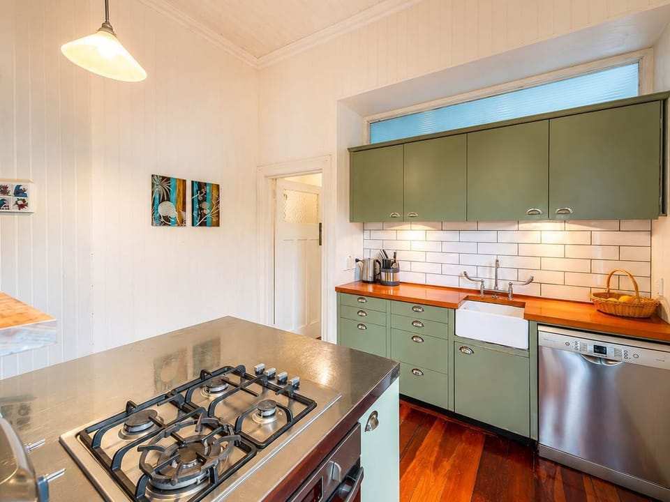 Full Kitchen
