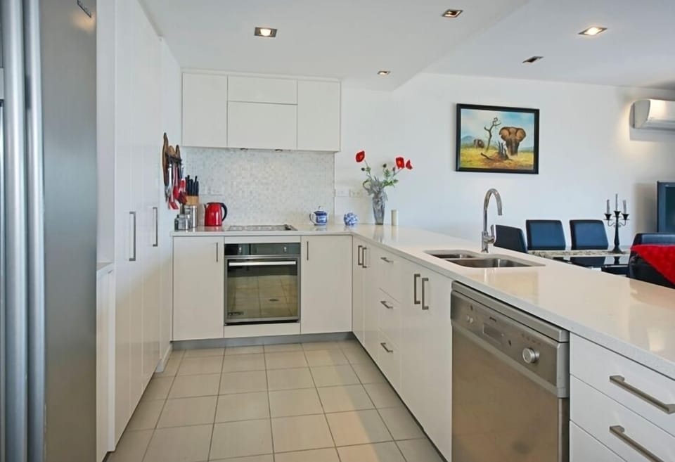 Fully-equipped kitchen