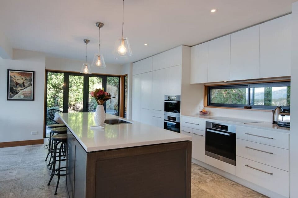 Island bench in kitchen