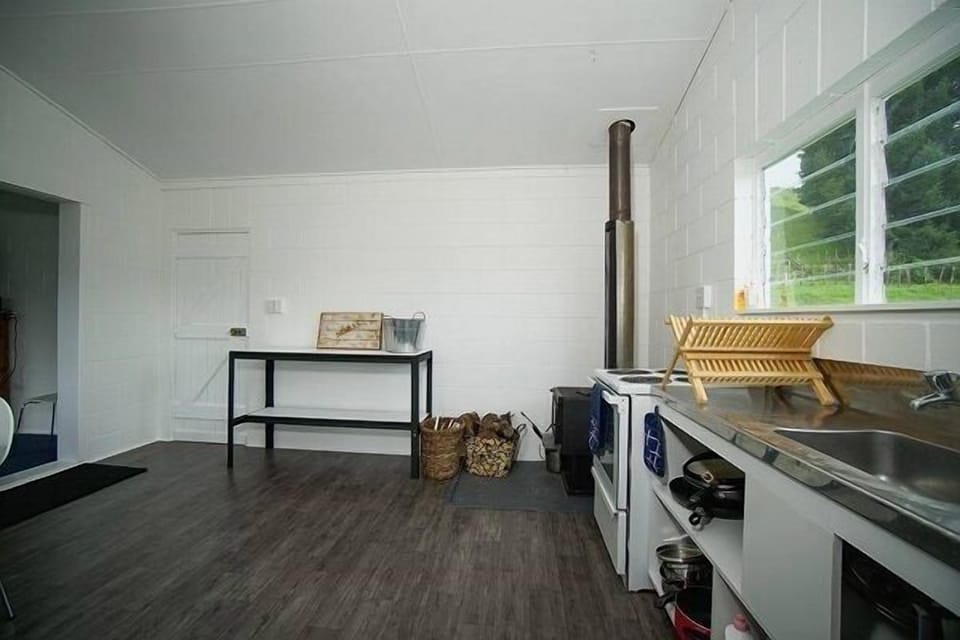 Mahaanui Quarters kitchen