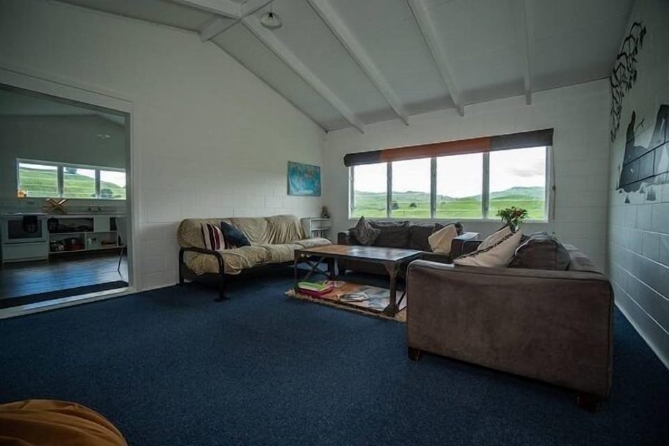 Mahaanui Quarters lounge
