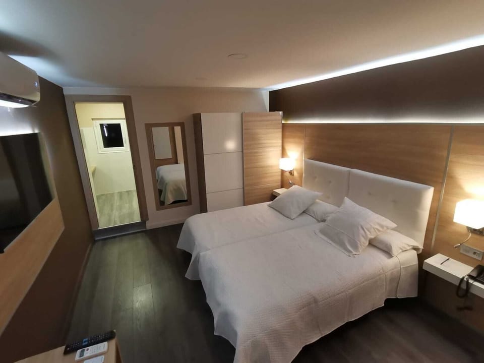 Minibar, in-room safe, individually decorated, individually furnished
