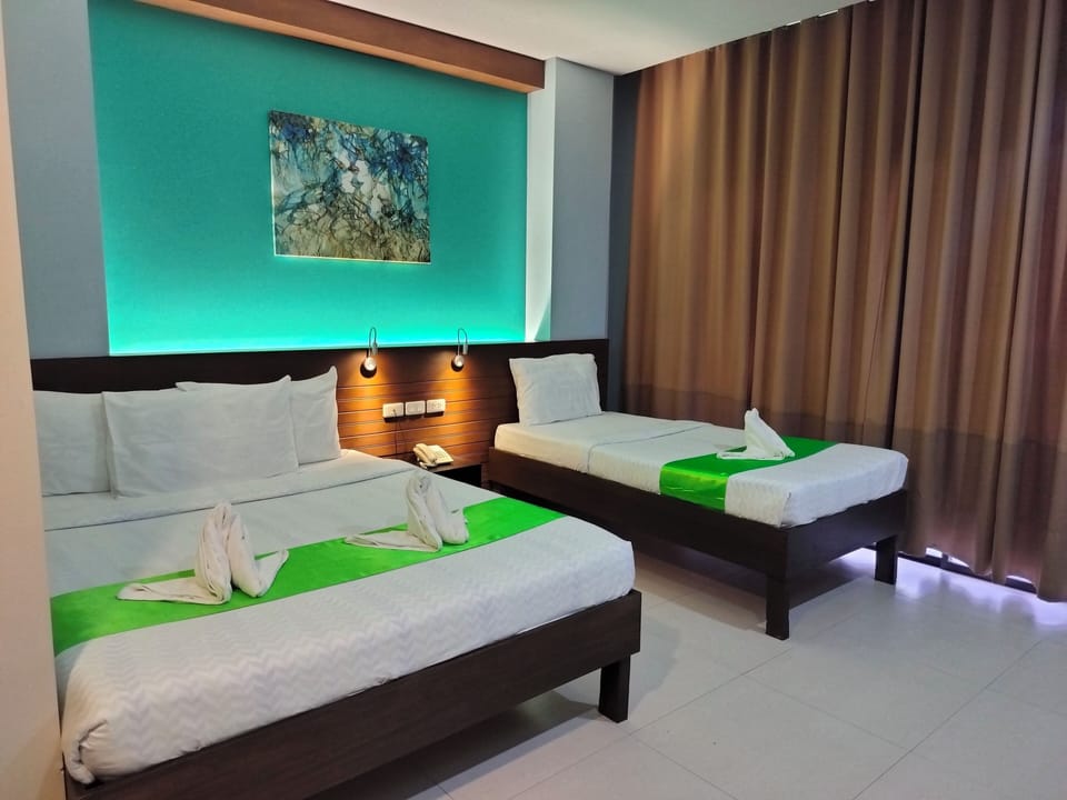 VIP Room 2 | Desk, laptop workspace, iron/ironing board, WiFi