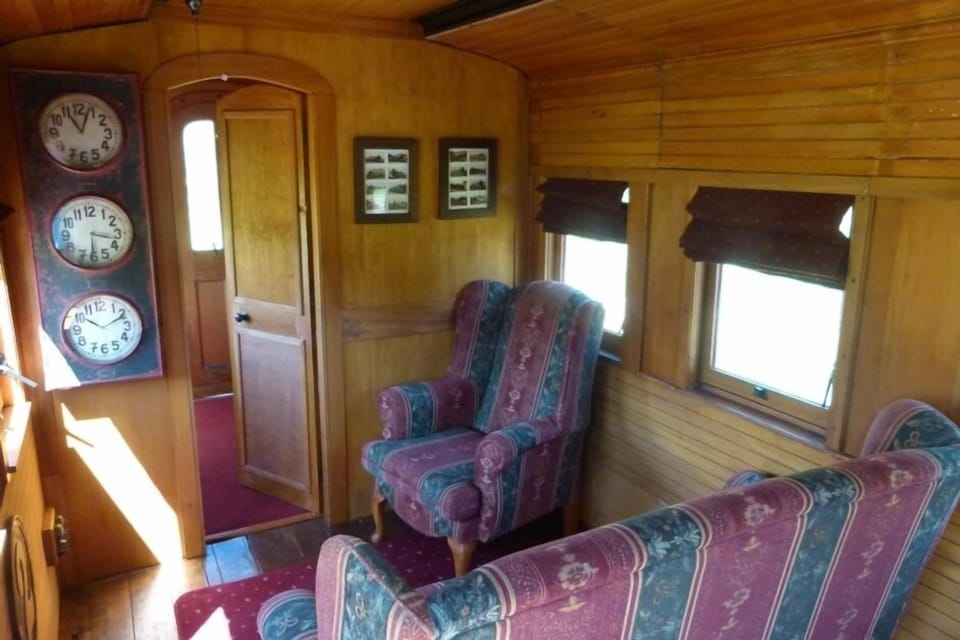 Living room - small seating area