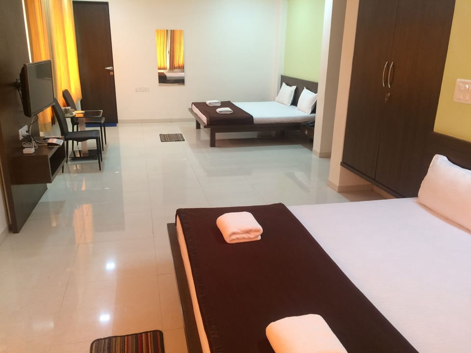 Family Double or Twin Room | Egyptian cotton sheets, premium bedding, memory foam beds, in-room safe