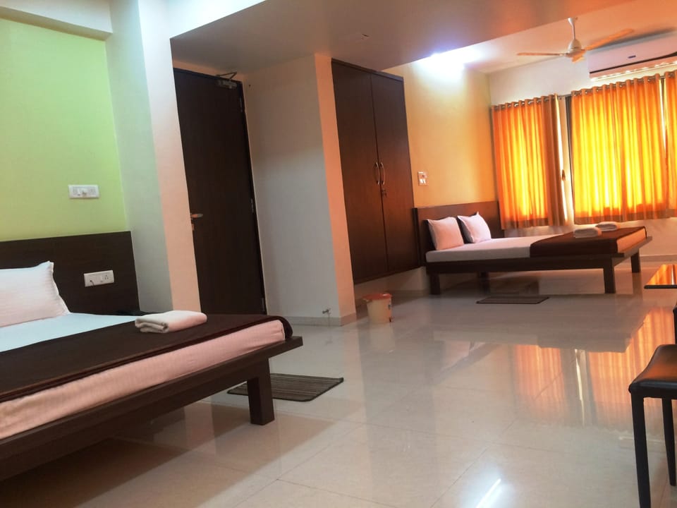 Family Double or Twin Room | Egyptian cotton sheets, premium bedding, memory foam beds, in-room safe