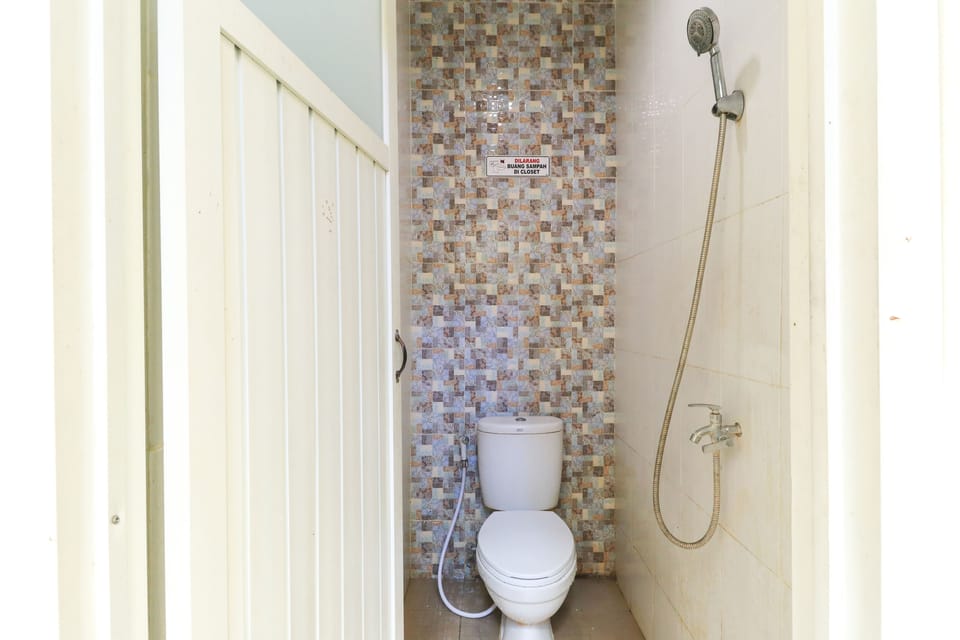 Shower, towels