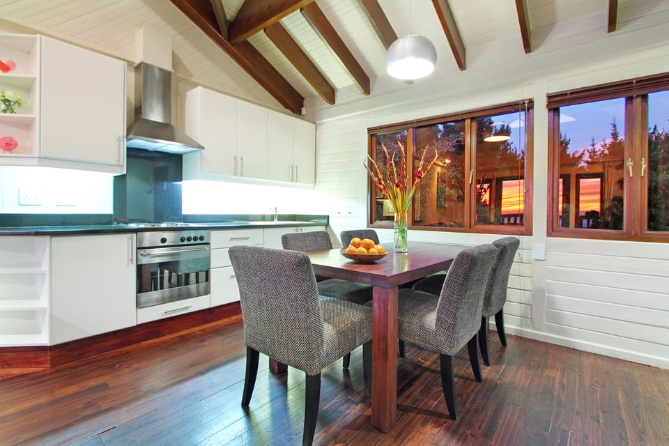 Comfort Cottage, Bay View, Mountainside (Phezulu - Self Catering) | Private kitchen | Electric kettle, eco-friendly cleaning products