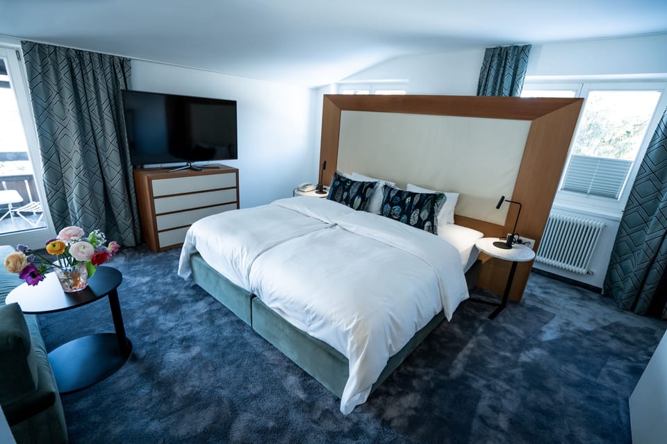 Comfort Double Room | In-room safe, soundproofing, free WiFi, bed sheets