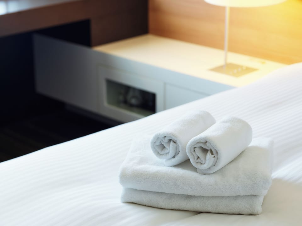 Premium bedding, down comforters, in-room safe, desk
