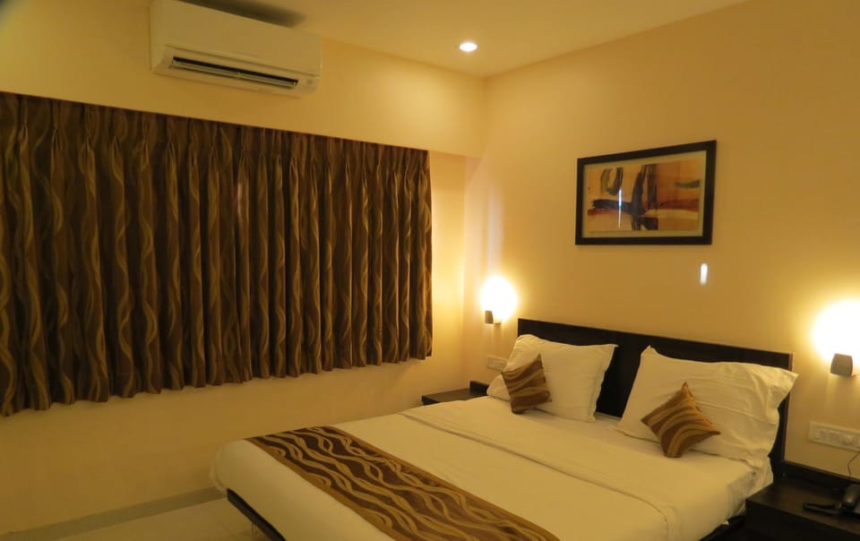 Club Room (AC) | Soundproofing, free WiFi
