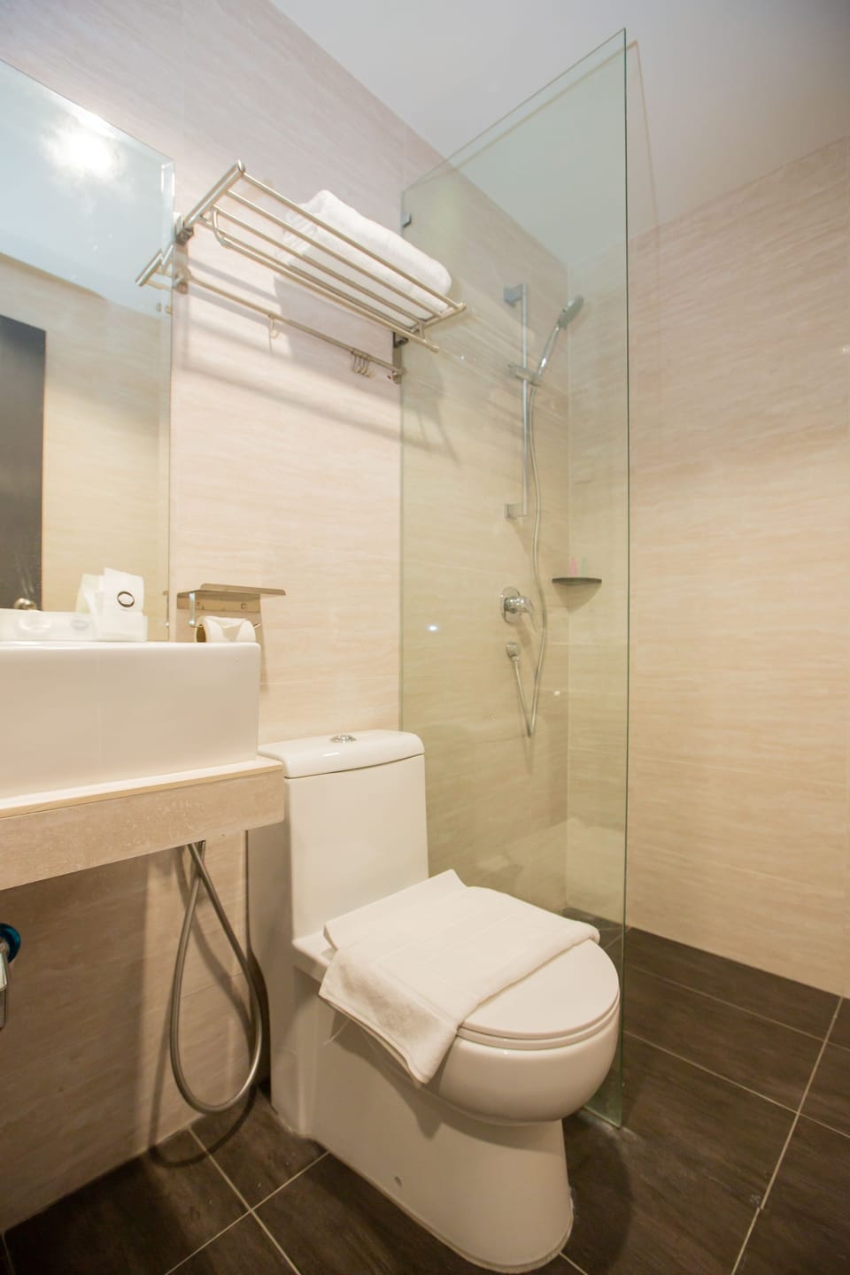 Shower, free toiletries, hair dryer, towels