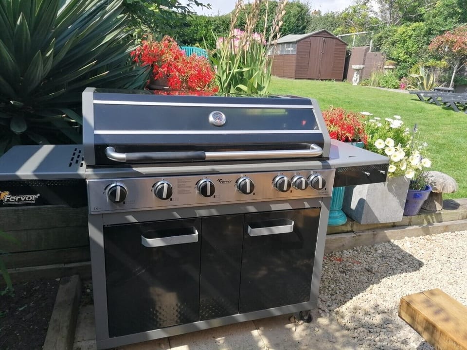 Huge gas bbq