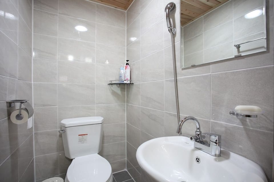 Sarangchae | Bathroom | Shower, designer toiletries, hair dryer, heated floors
