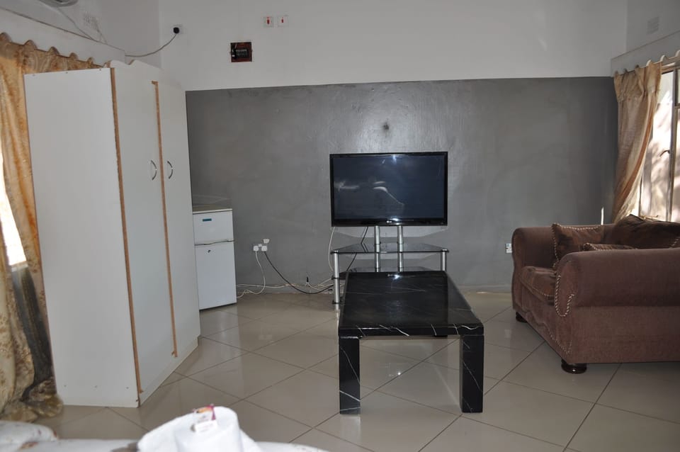 Standard Twin Room | Television