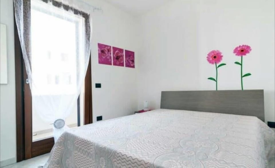 Double Room (Margherite) | Down comforters, iron/ironing board, free WiFi, bed sheets