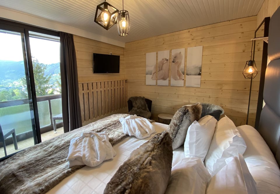 Double Room Privilege | Premium bedding, in-room safe, blackout drapes, free WiFi