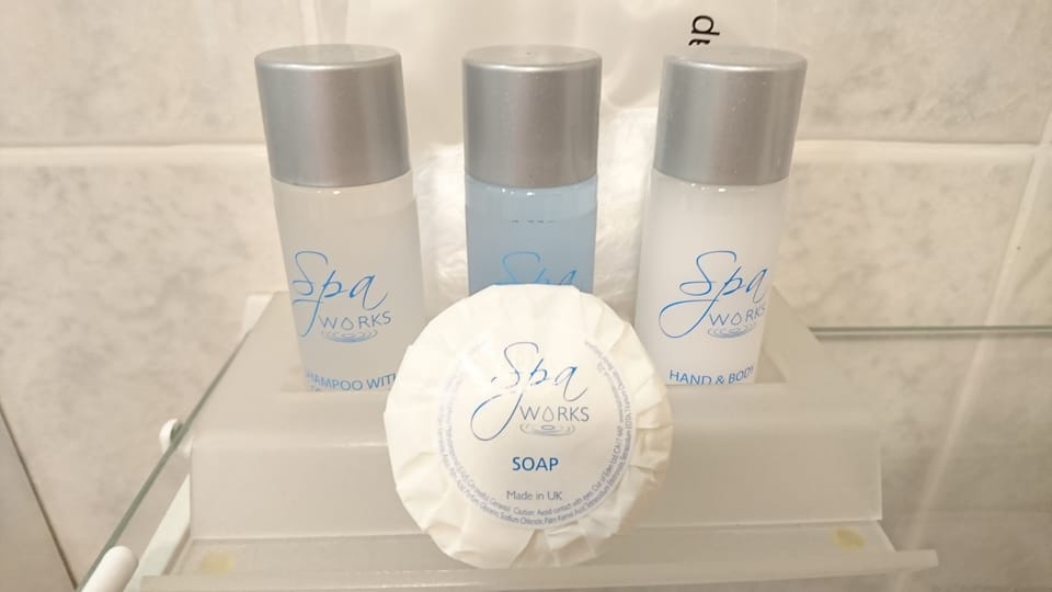 6 bedrooms, premium bedding, pillowtop beds, individually decorated