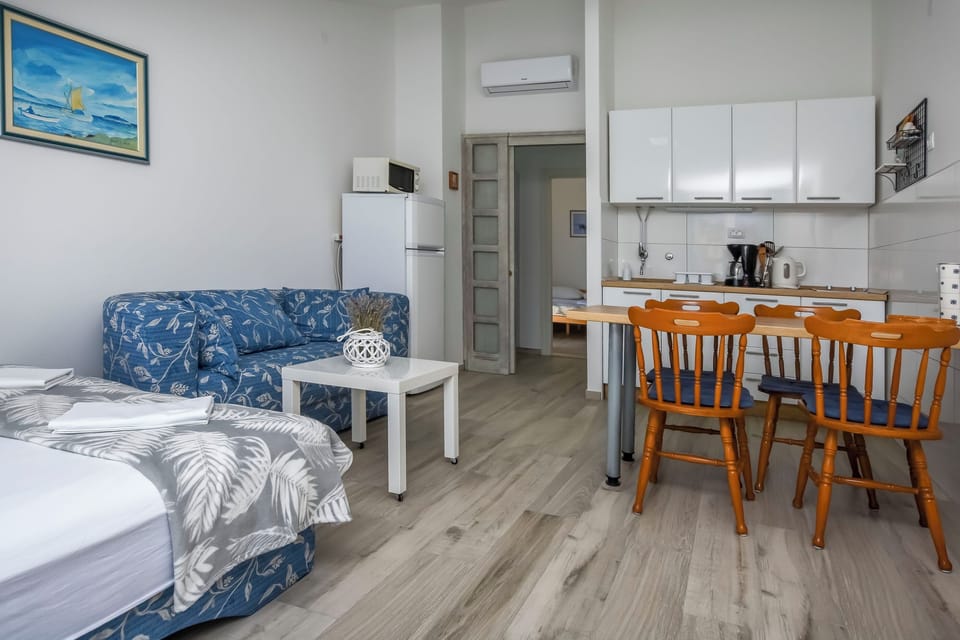 Apartment (A2) | Private kitchen | Espresso maker, fridge, microwave, oven