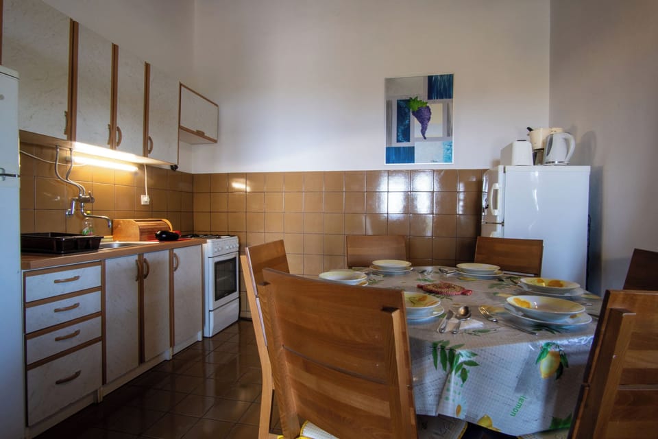 House | Dining