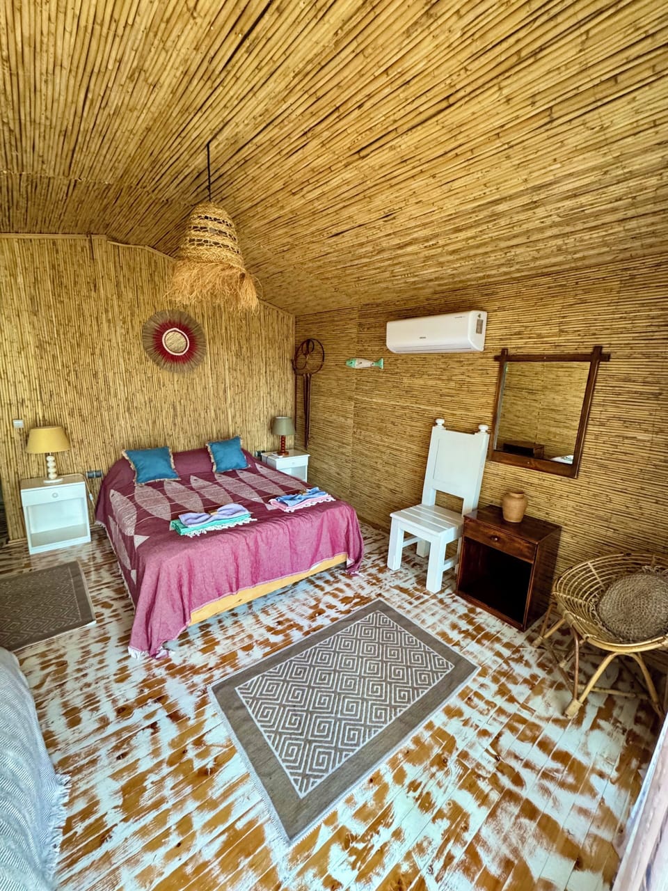 Room, Sea View | WiFi (free), individually decorated, individually furnished, bed sheets