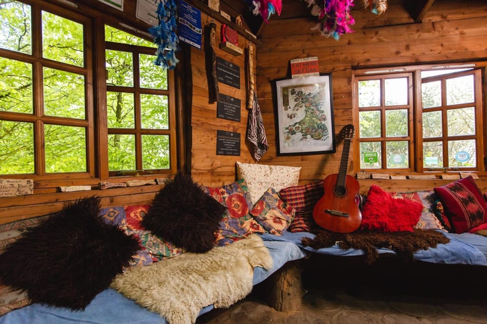 Travel crib