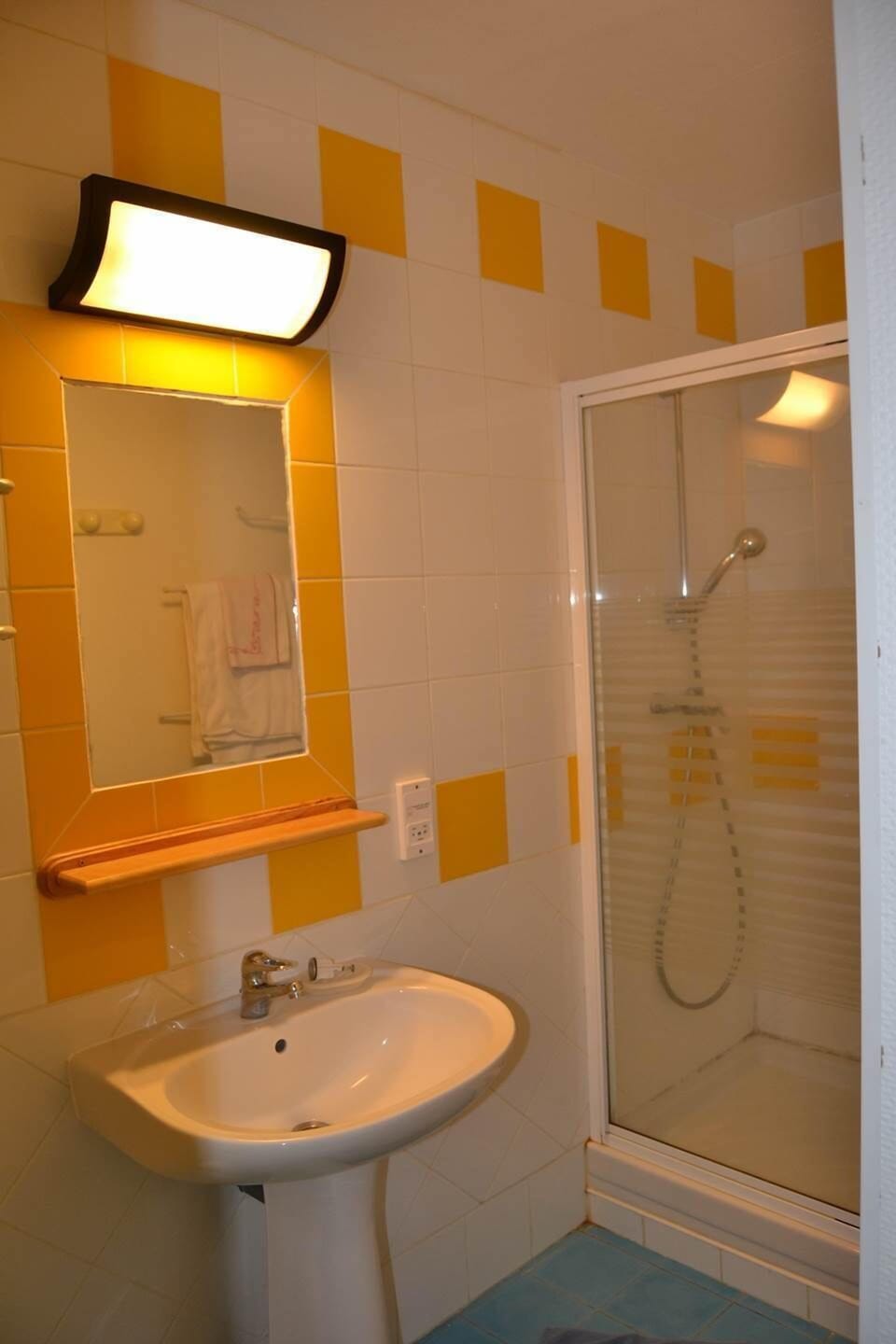 gite-deshaies-interieur salle d'eau
