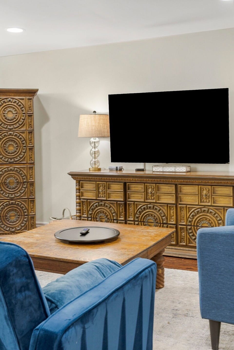 Roku television 60"
