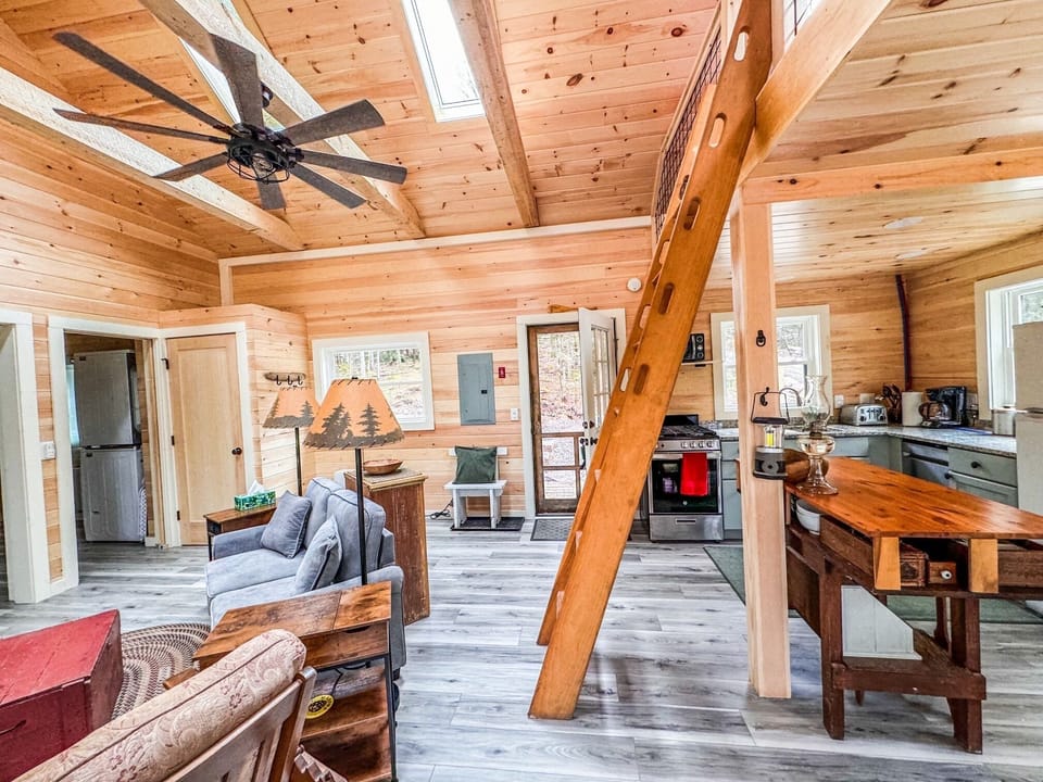 "Ship's ladder" to loft with twin beds. 