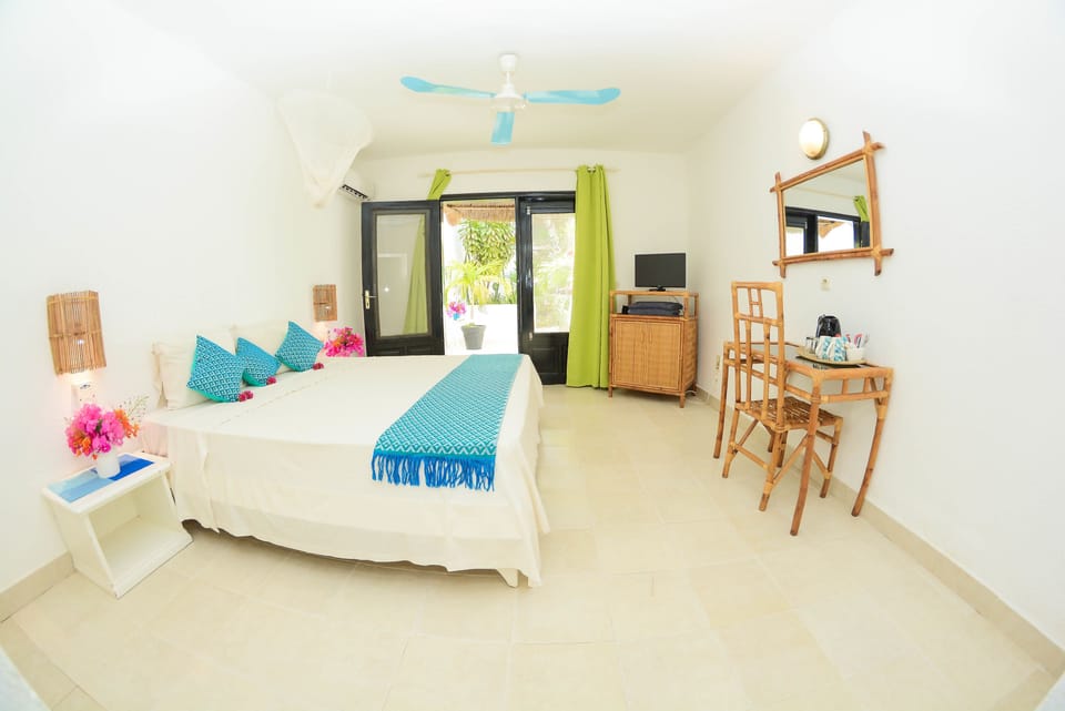 Classic Single Room | Minibar, in-room safe, blackout drapes, soundproofing