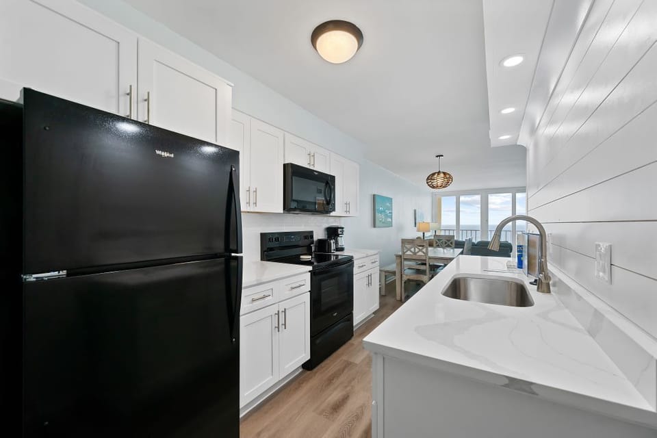 9 Island Shores 457 Kitchen