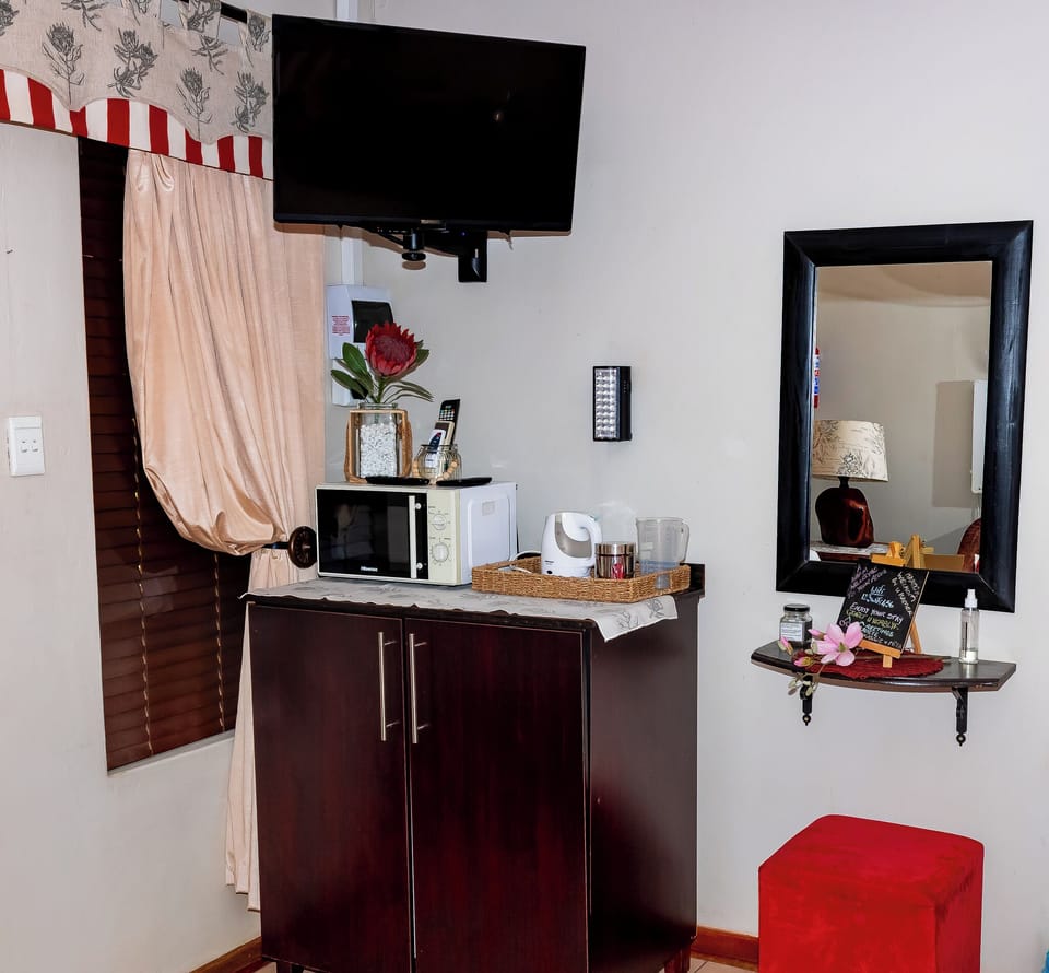 Double Room | WiFi (free), bed sheets