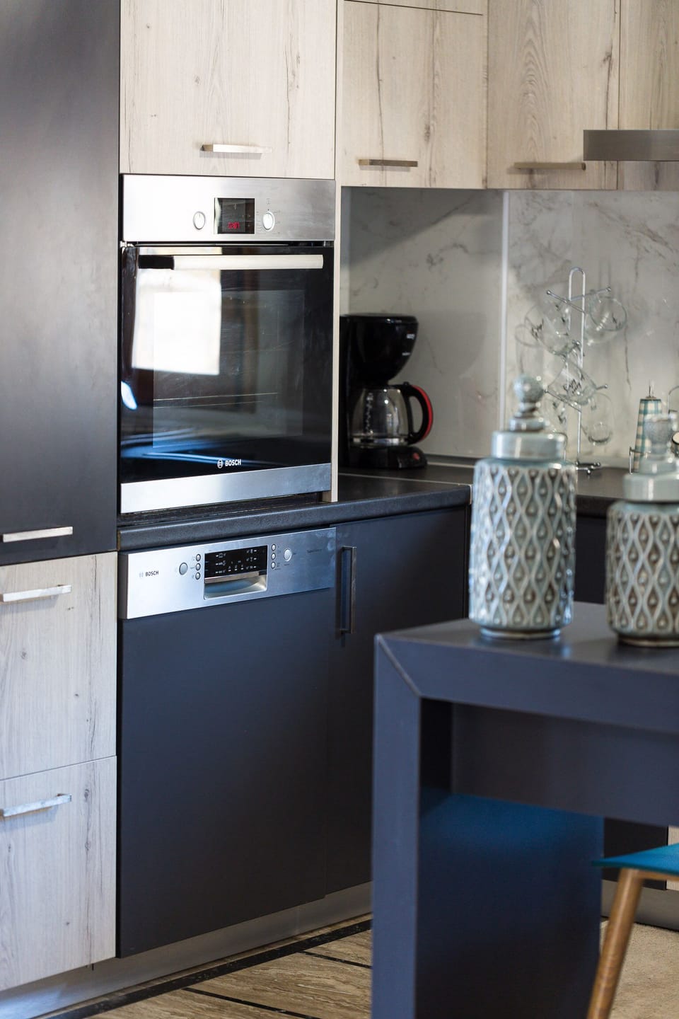 Fully equipped kitchen with branded appliances!