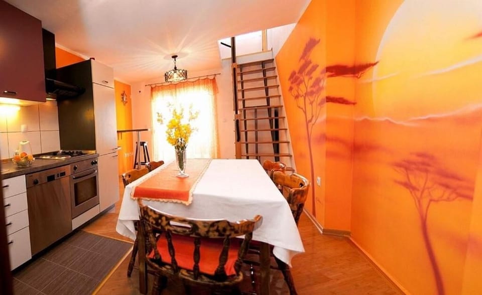 Apartment (A1) | Private kitchen | Fridge, stovetop, dishwasher, coffee/tea maker